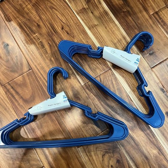 Other - NWT 2 Sets of Hangers 20 Total